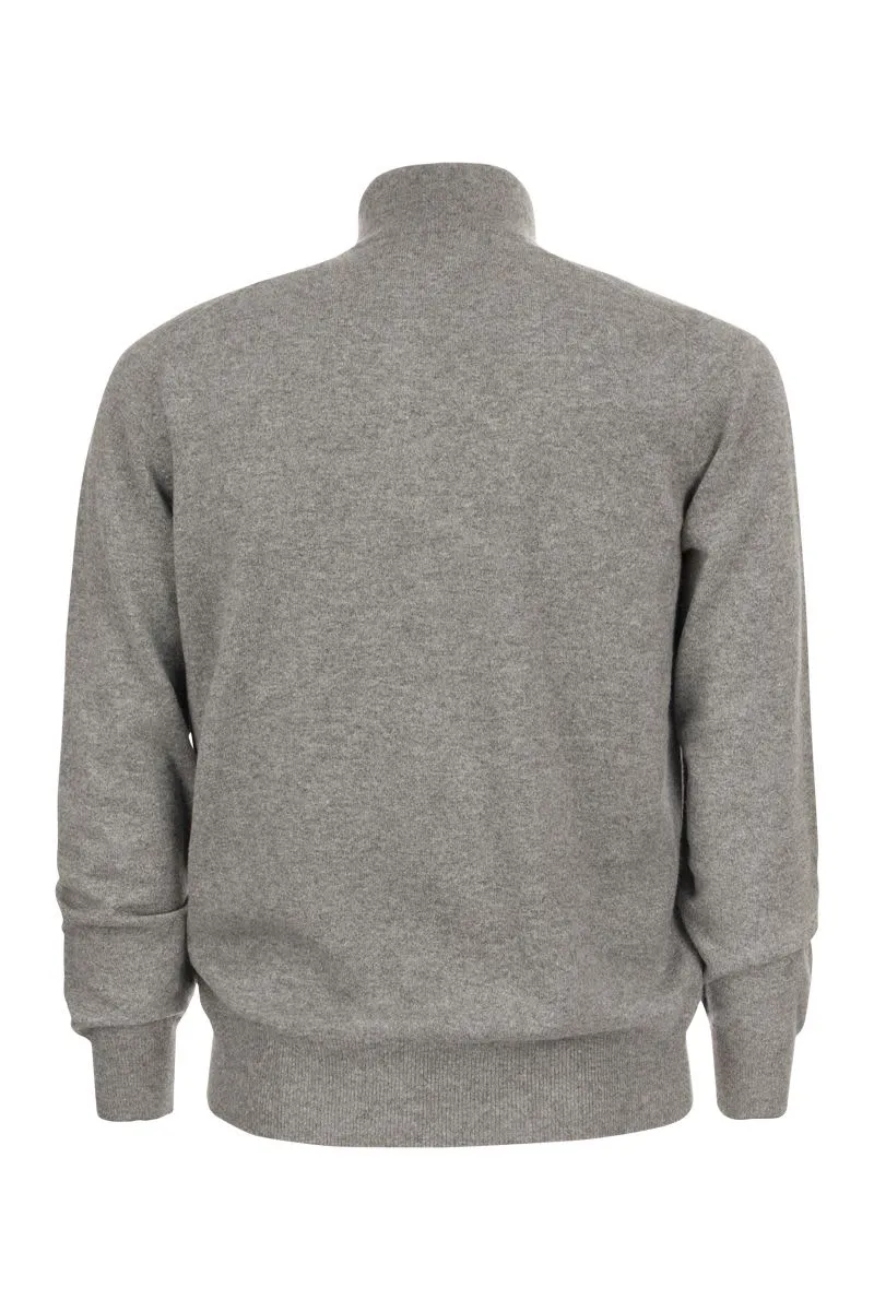 BRUNELLO CUCINELLI Luxurious Cashmere Turtleneck Sweater with Timeless Style